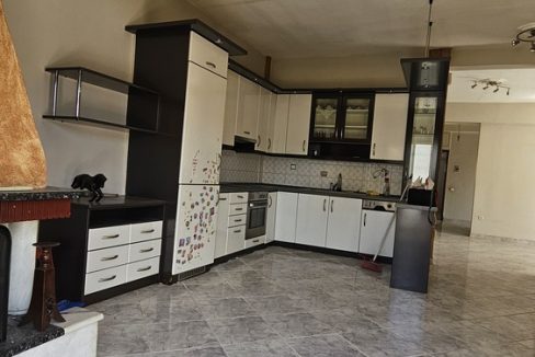 Πωλείται οροφοδιαμέρισμα