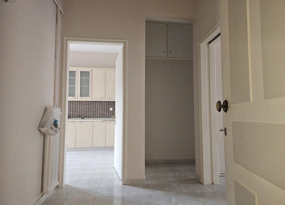 Ενοικιάζεται διαμέρισμα γκαρσονιέρα γραφείο
