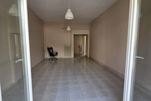Ενοικιάζεται διαμέρισμα γκαρσονιέρα γραφείο