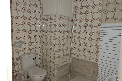 Ενοικιάζεται διαμέρισμα γκαρσονιέρα γραφείο