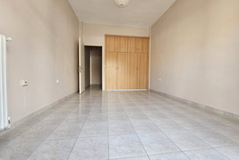 Ενοικιάζεται διαμέρισμα γκαρσονιέρα γραφείο