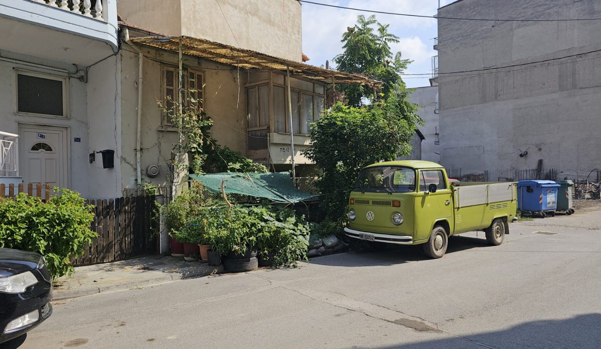 πωλειται μονοκατοικια με οικοπεδο